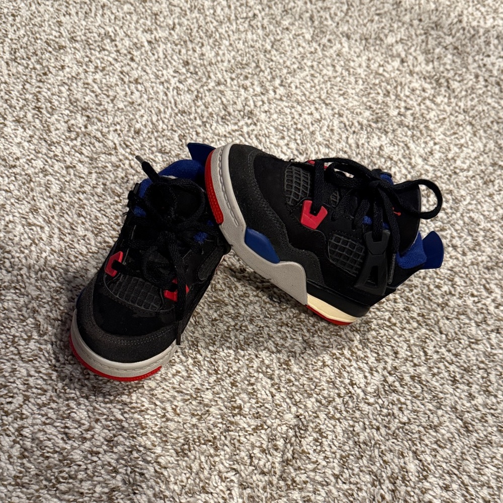 Jordan Retro 4 Remastered